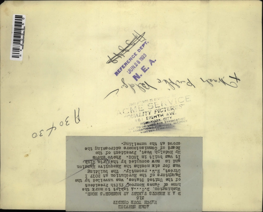 1923 Press Photo Daughters of the Revolution unveil tablet to mark Monroes