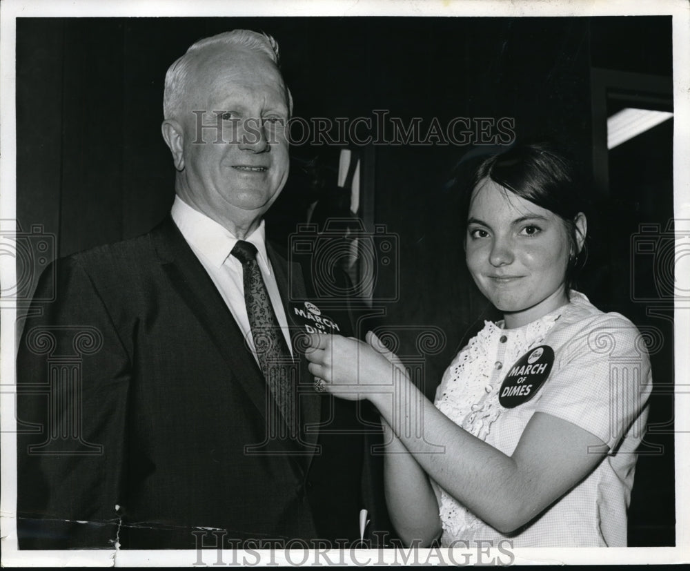 Press Photo Scholarship winner Jane Majercak & AFL-CIO Pres Patrick O'Malley