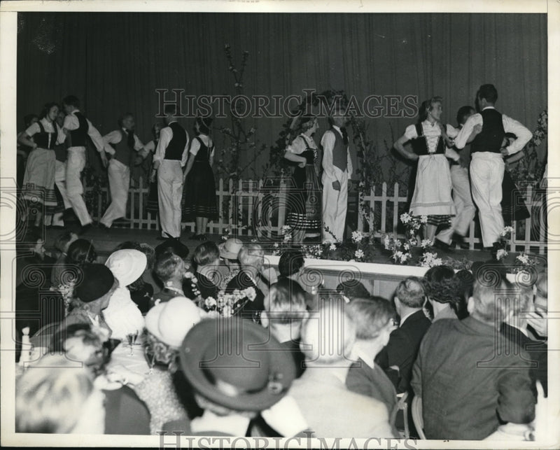 Load image into Gallery viewer, 1939 Press Photo Spectators watch Festival Dance honoring Royal pair
