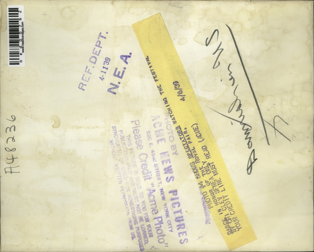 1939 Press Photo Spectators watch Festival Dance honoring Royal pair