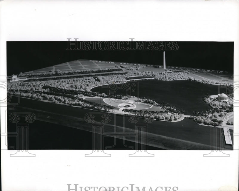 Load image into Gallery viewer, 1951 Press Photo One among the six finalists in the F. Roosevelt Competition
