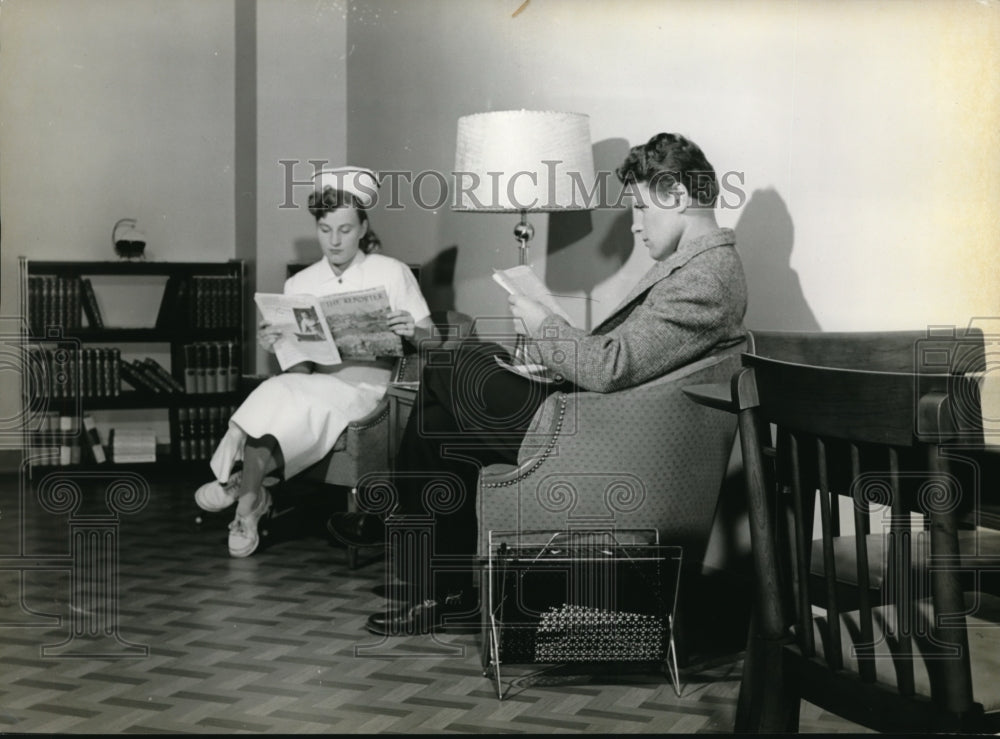 1956 Press Photo Highland View Hospital, Mr & Mrs Ramutis Smith