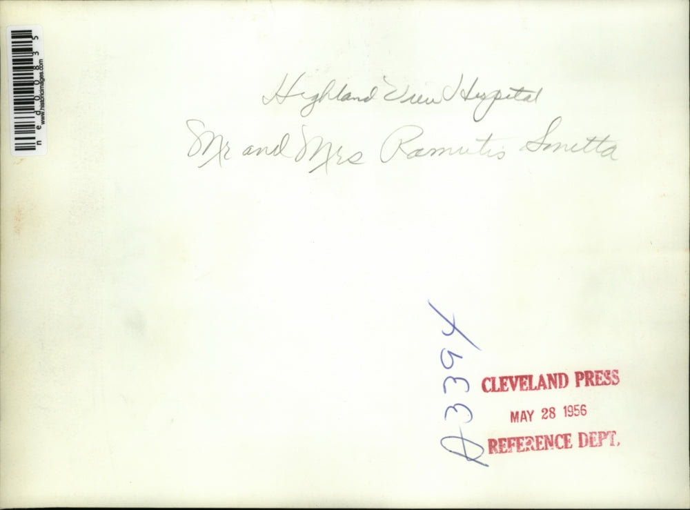 1956 Press Photo Highland View Hospital, Mr & Mrs Ramutis Smith