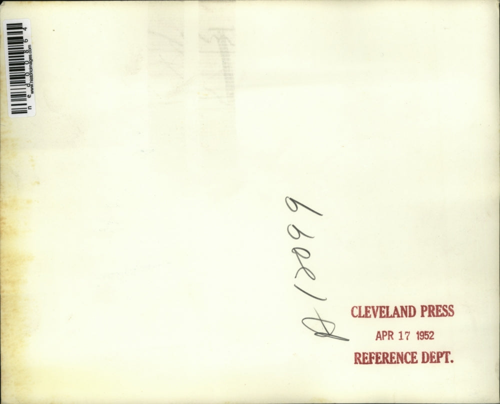 1952 Press Photo Newark NJ Voters at the primary polls