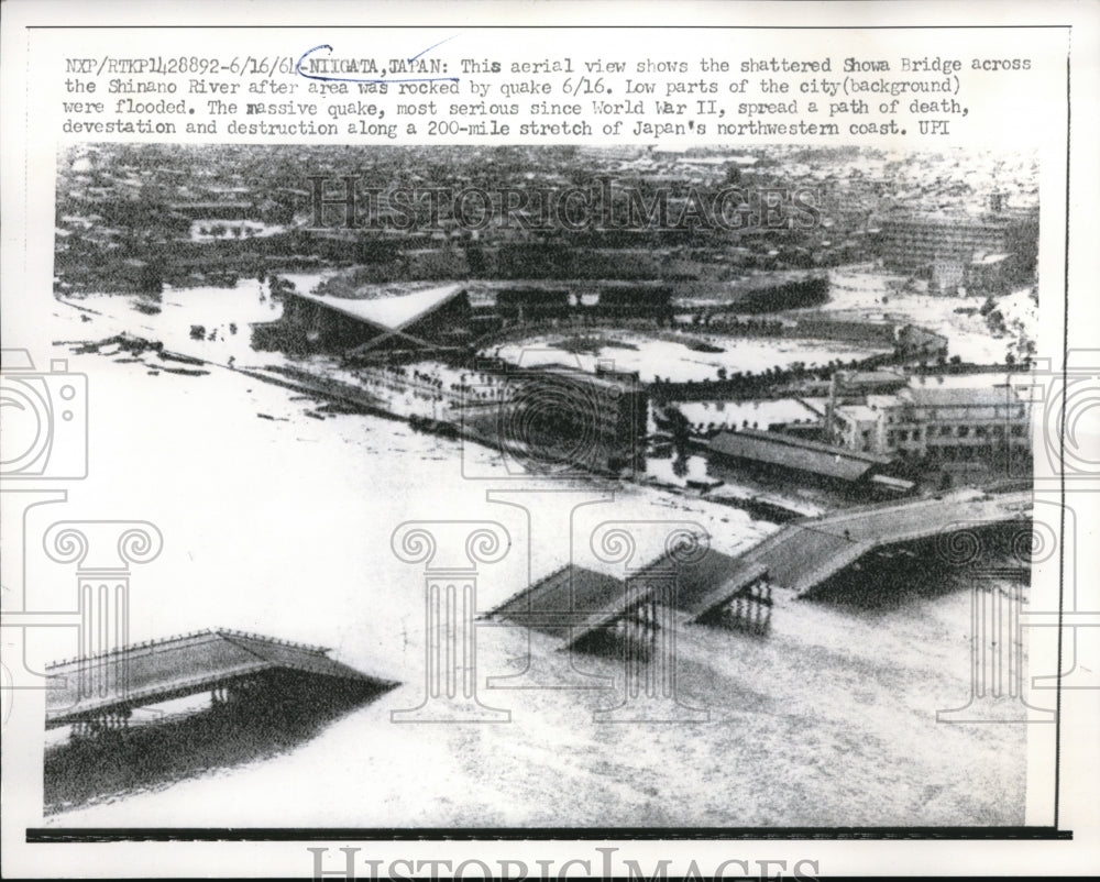 1964 Press Photo Niigata Japan Aerial view of Showa Bridge across Shinano River