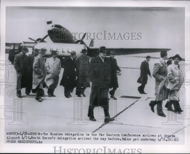 Load image into Gallery viewer, 1954 Press Photo Geneva Switzerland Russian delegation to meet N Koreans
