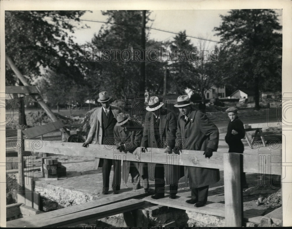 1936 Press Photo Reynolds, Curry, and David at Lake Cameron