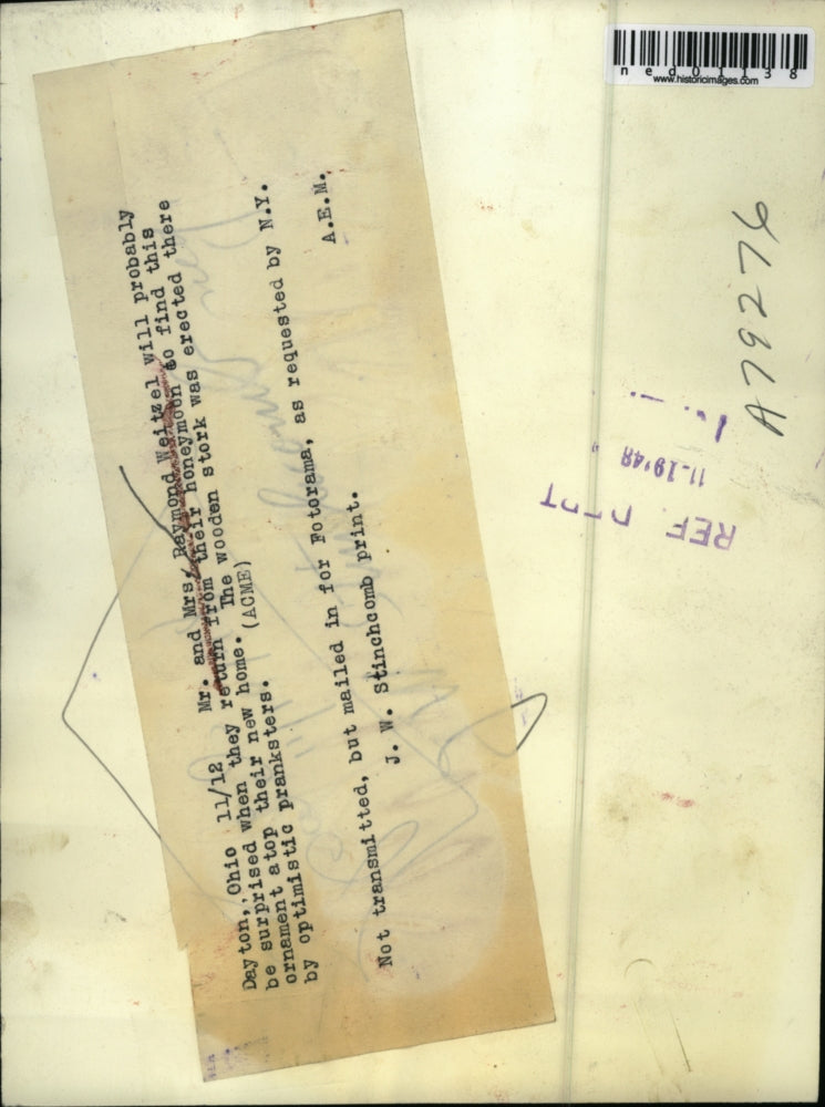 1948 Press Photo Deyton Ohio Prankster put stork on house