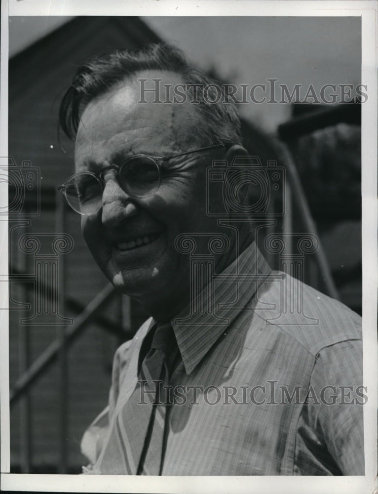 1943 Press Photo The author of Plowman&#39;s Folly is Mr. Edward Faulkner