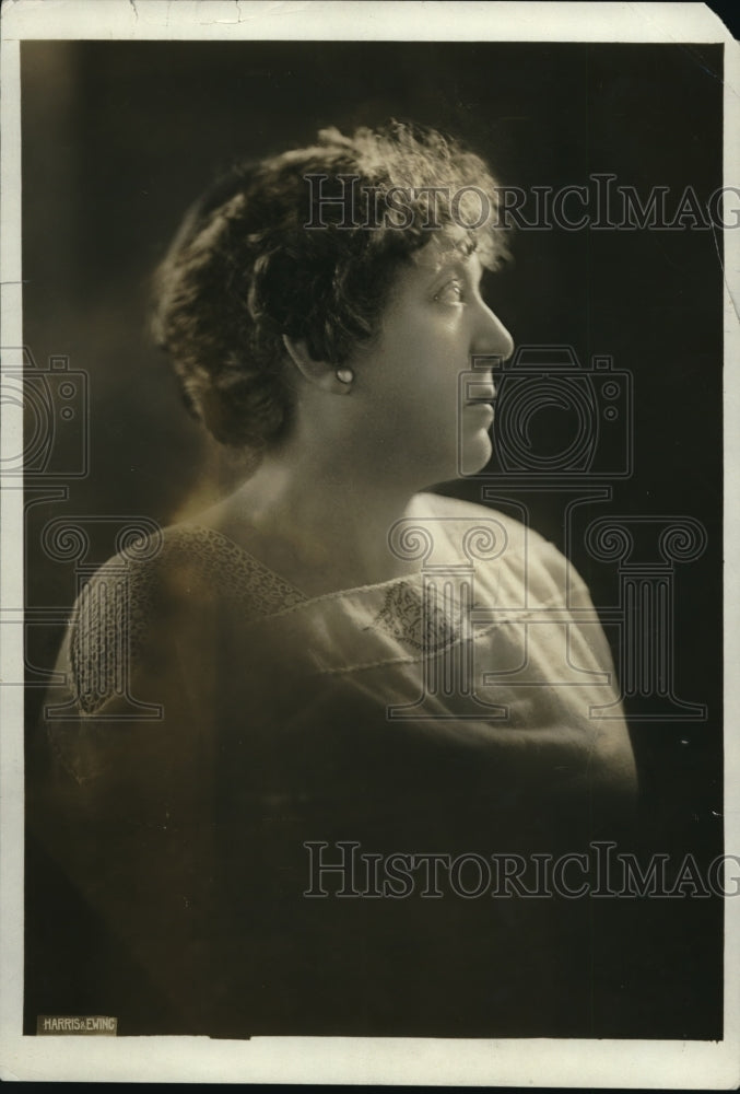 1922 Press Photo Mrs Marie Moore Forest directing the National Pageant