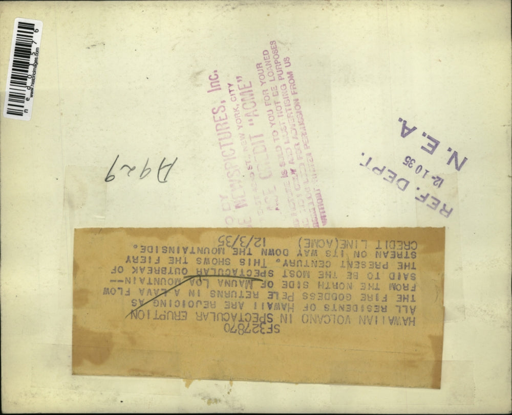 35 Press Photo The eruption of the Mauna Loa Volcano