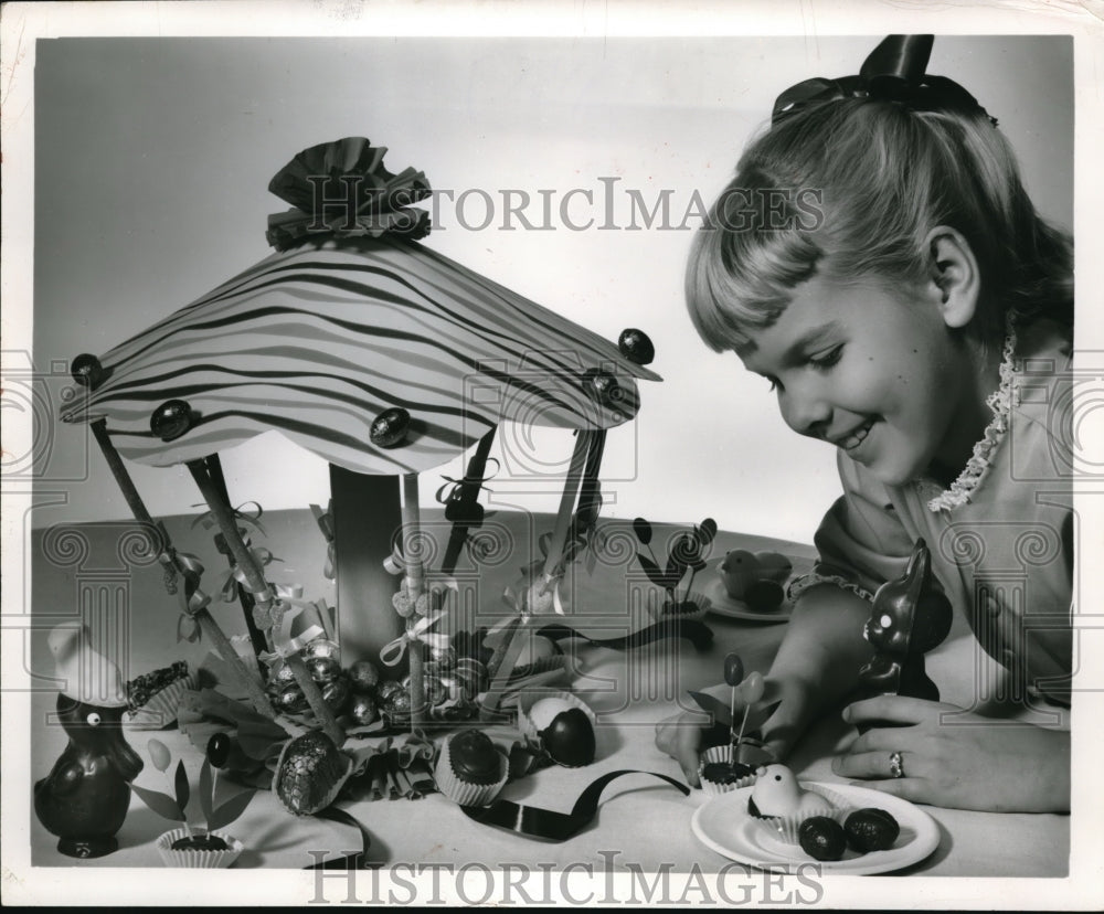 1958 Press Photo merry go round in chocolate will be delightful to see