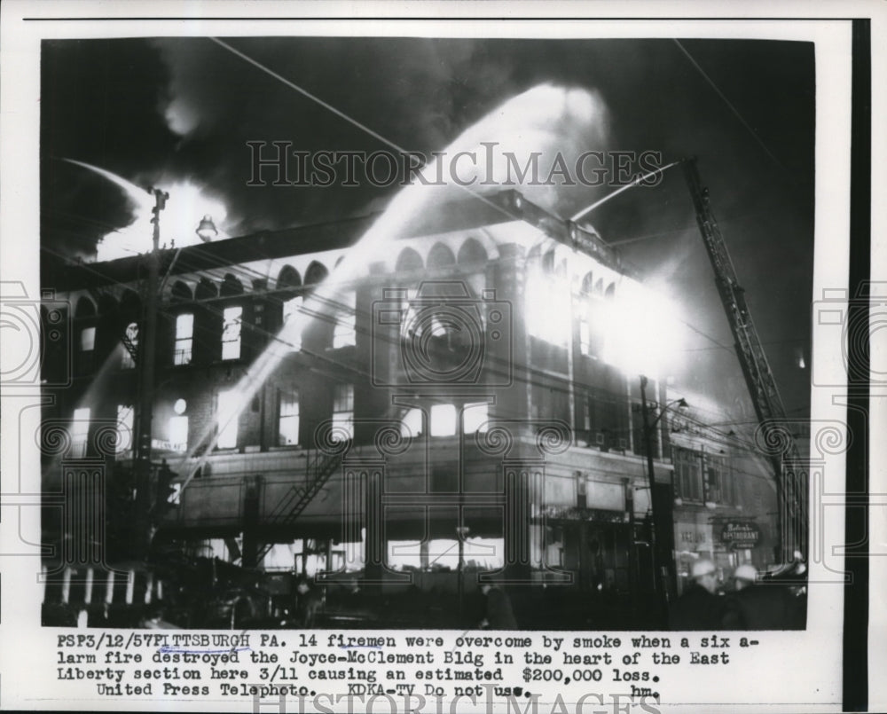 1957 Press Photo A 6-alarm fire at the Joyce-McClement Building in Pittsuburgh