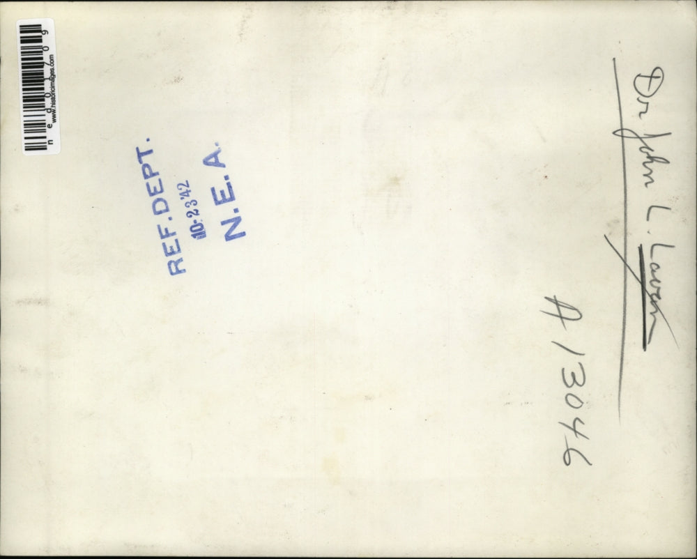 1942 Press Photo Dr. John L. Lavan with Public Heath Book