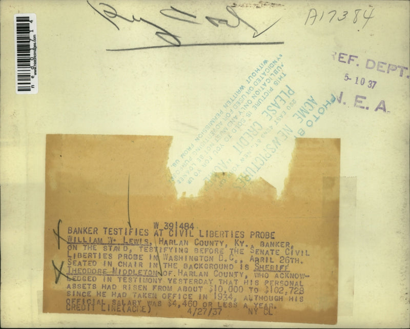 Load image into Gallery viewer, 1937 Press Photo Banker testifies at civil liberties probe
