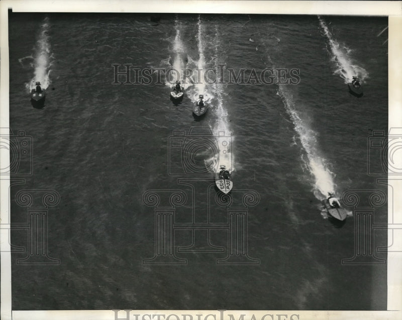 Load image into Gallery viewer, 1934 Press Photo Air view of Natl Outboard motorboat race in Philadelphia PA
