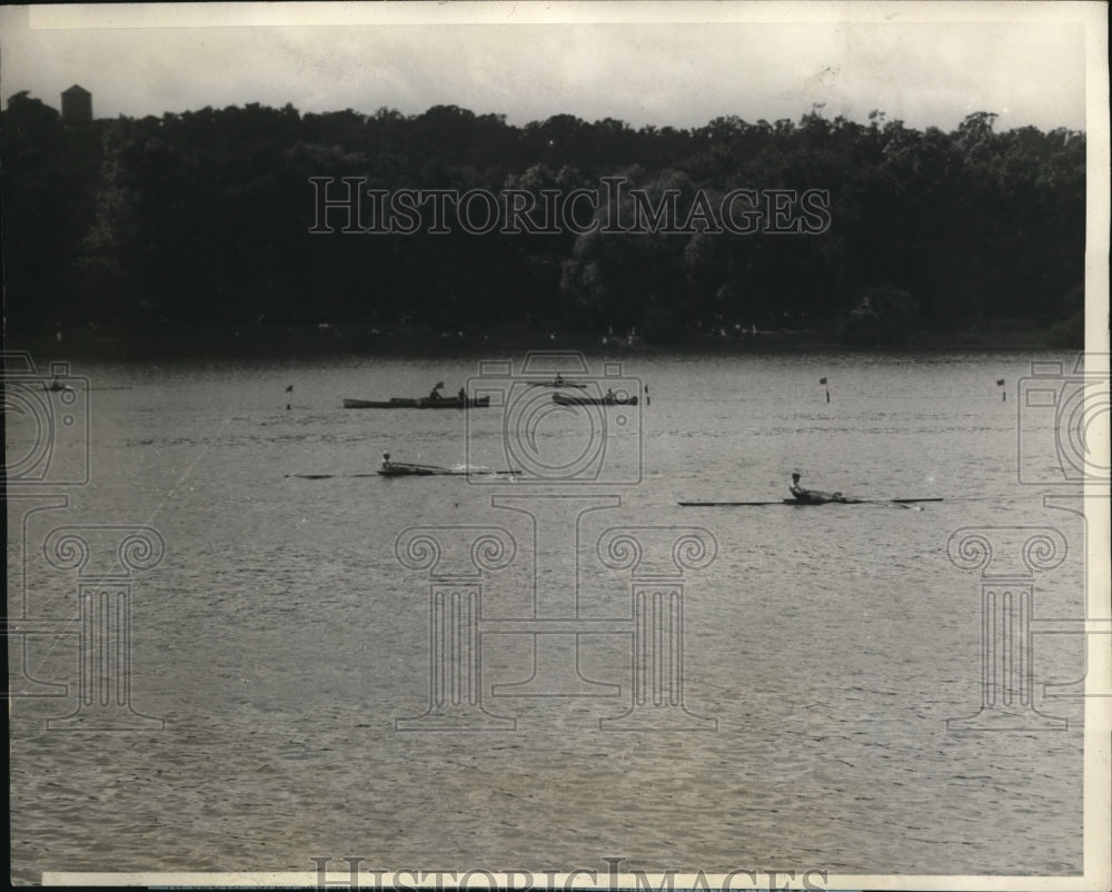 1928 Press Photo Walter Hoover is on second lead at the Single skulls