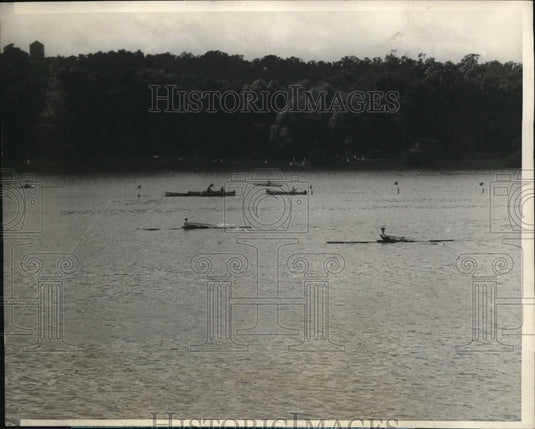 1928 Press Photo Walter Hoover is on second lead at the Single skulls