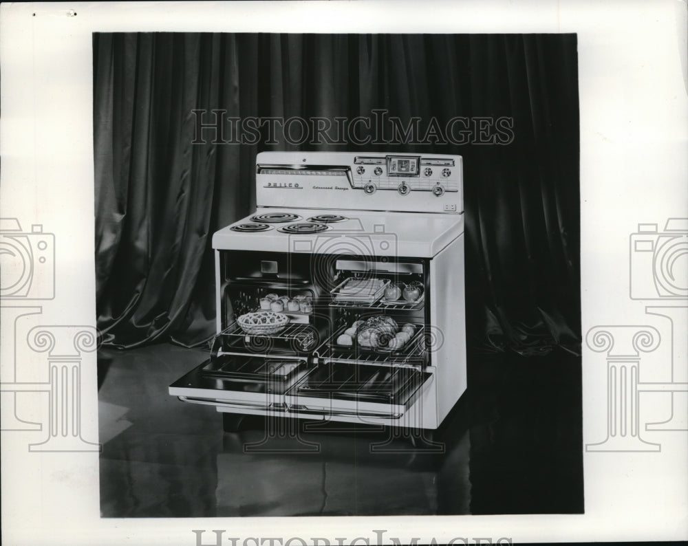 1952 Press Photo Philco Model 428 Electric Range With Griddle and Thrift Oven