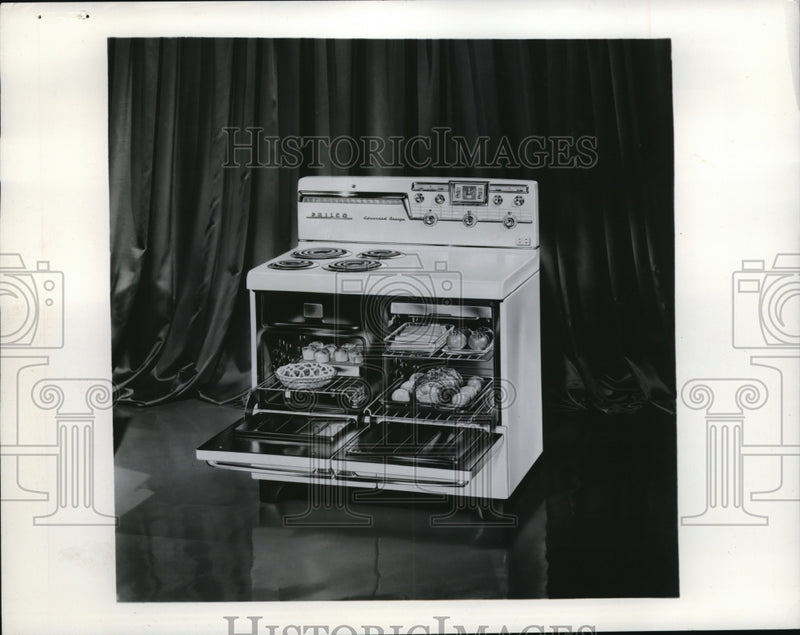 Load image into Gallery viewer, 1952 Press Photo Philco Model 428 Electric Range With Griddle and Thrift Oven
