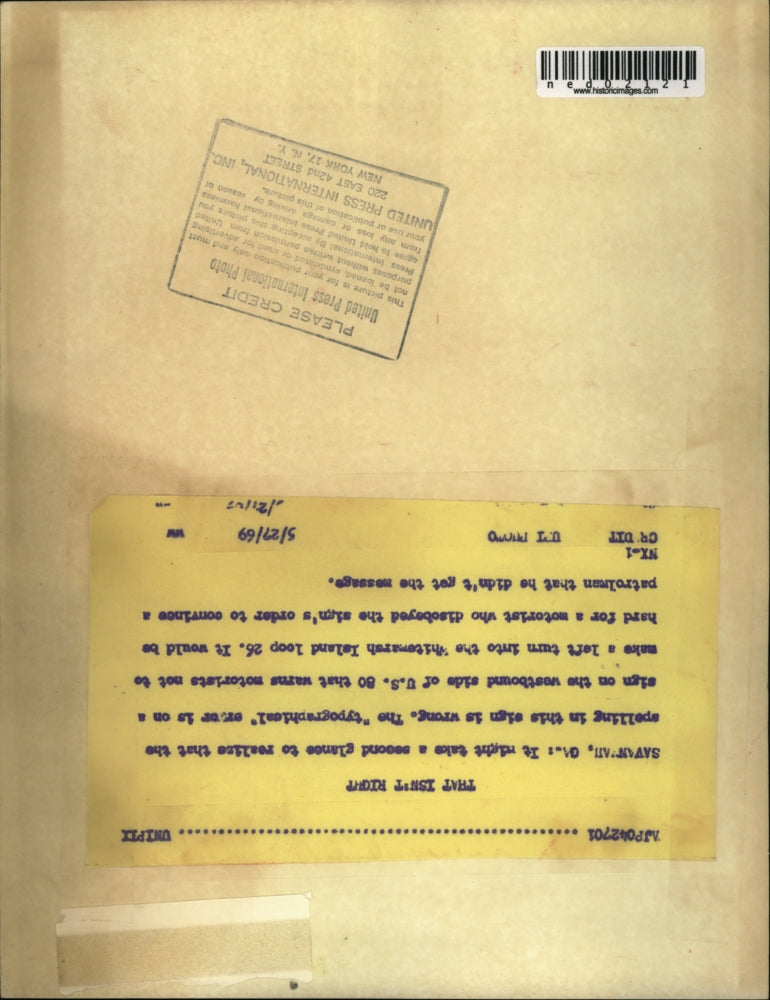 1969 Press Photo No Left Turn takes a good second look