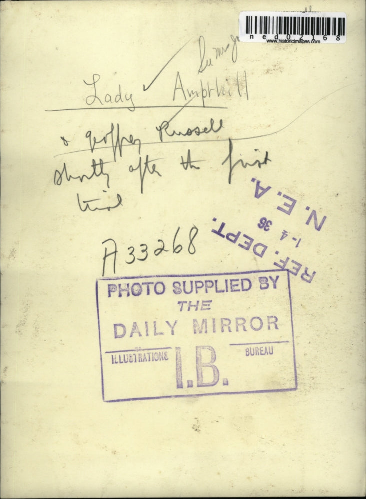 1936 Press Photo The Lady Amprhill and G. Russell after the first trial