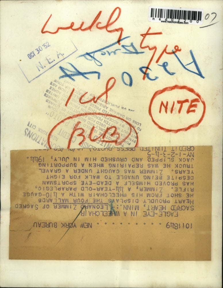 1952 Press Photo Sacred Heart Minn Leonard Zimmer displays 4 mallards