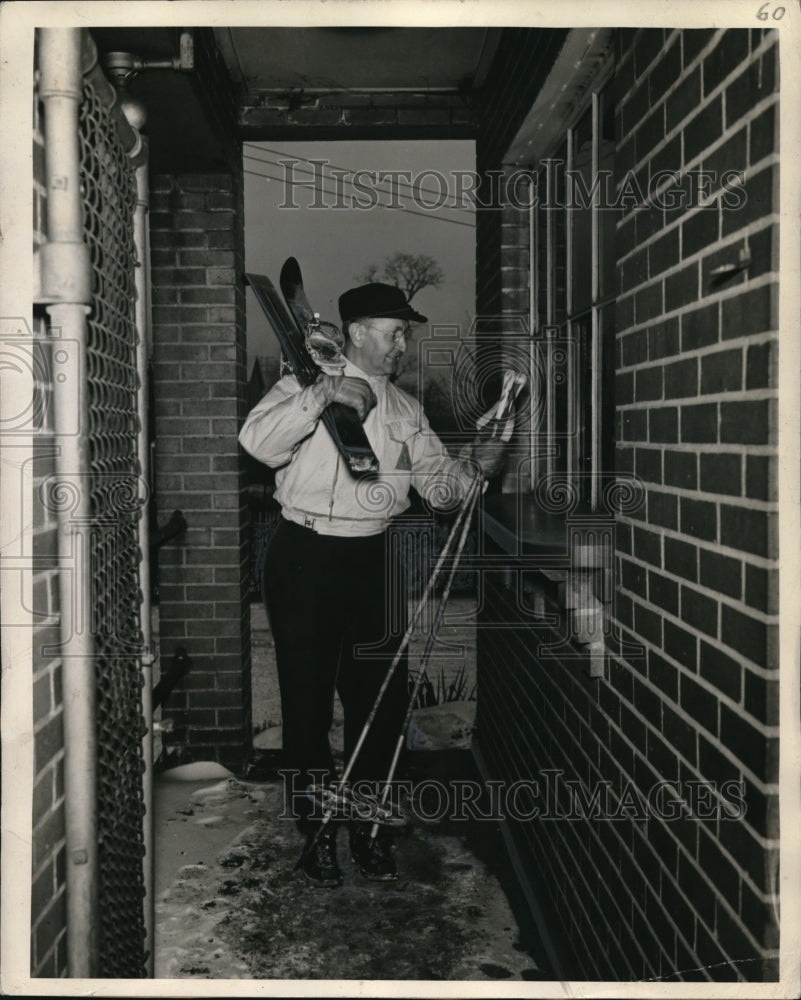 1943 Press Photo Dr. Yensen is the Head of the Magnetic Department