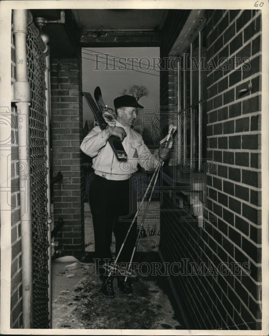 1943 Press Photo Dr. Yensen is the Head of the Magnetic Department