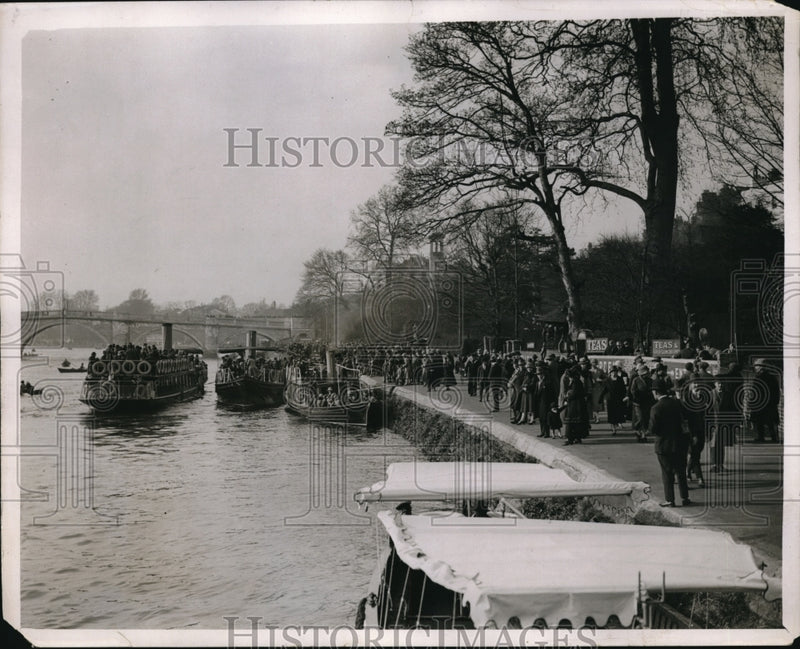 Load image into Gallery viewer, 1926 Press Photo Great Exodous from London to the River Thames
