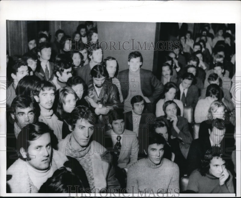 Load image into Gallery viewer, 1971 Press Photo Zagreb University Student on strike for Government in Belgrade
