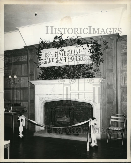 1959 Press Photo Craft carnival display at Oak room in Cleveland Ohio
