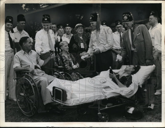 1940 Press Photo R. Zimmerman and F. Scheneider with Buehler and Skinner