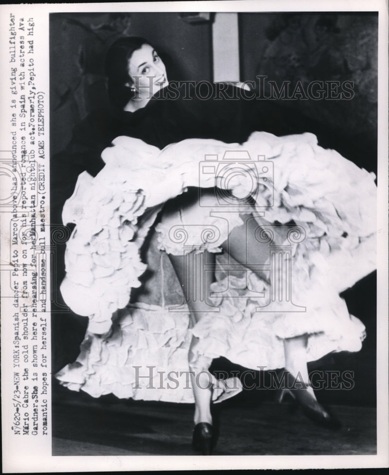 Load image into Gallery viewer, 1950 Press Photo The actress Ava Gardner at her rehearsal - ned02728
