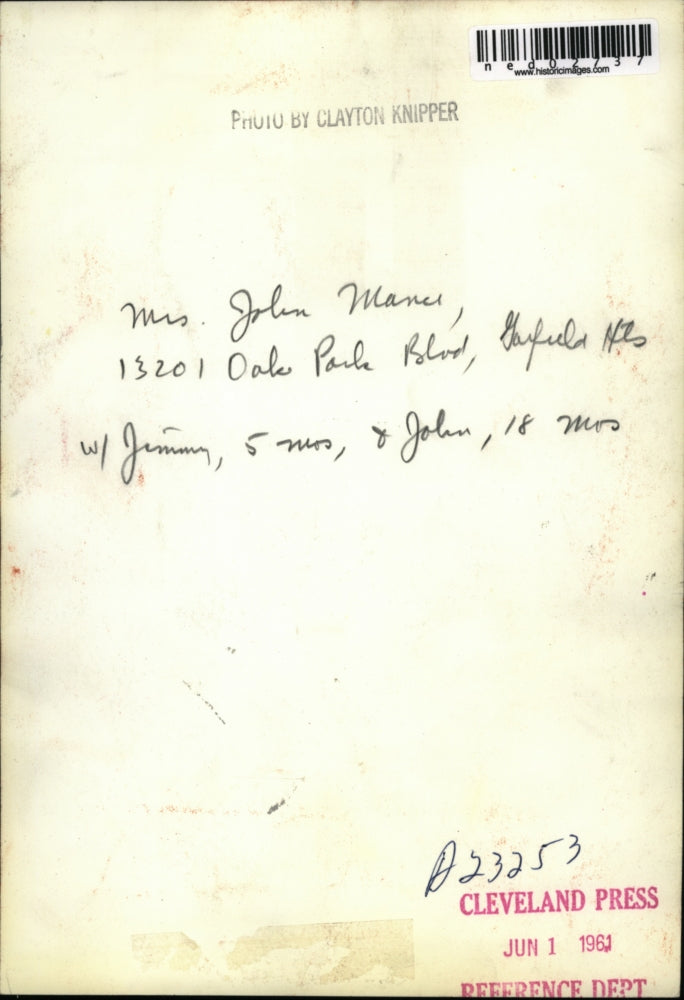 1961 Press Photo Mrs John Manet with Jimmy and John