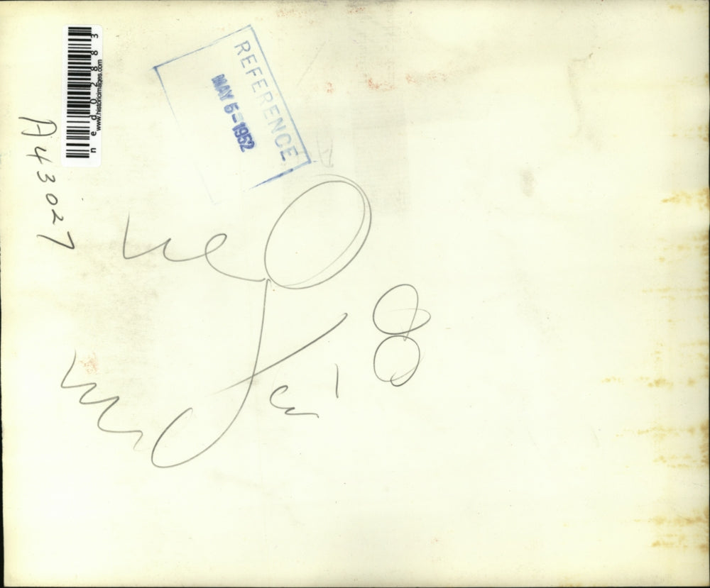 1952 Press Photo Girls parked in front of office for Telephone operators strike