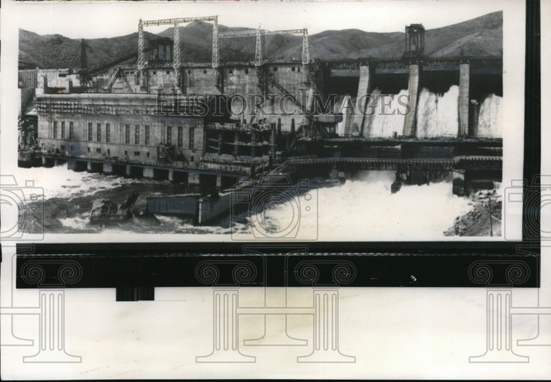 Load image into Gallery viewer, 1957 Press Photo Georgi Malenkov on Ust-Kamenogorsk hydroelectric station
