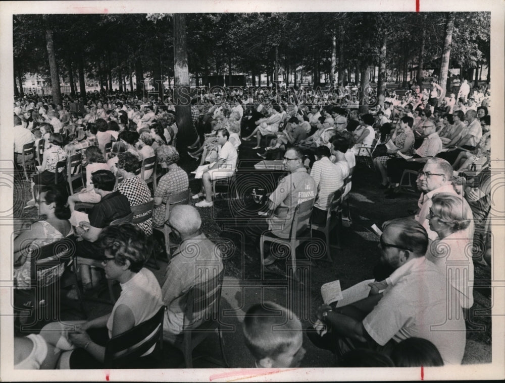 1970 Press Photo At the Euclid Summer Music Festival Concert