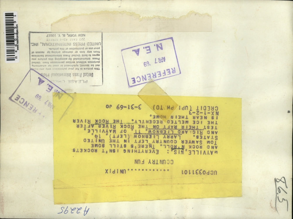 1969 Press Photo Larry and Richard Liebnow at the Rock River