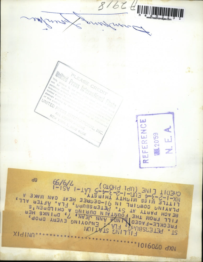 1959 Press Photo St Petersburg, Fla Linda Ann Jean age 7 at beach party