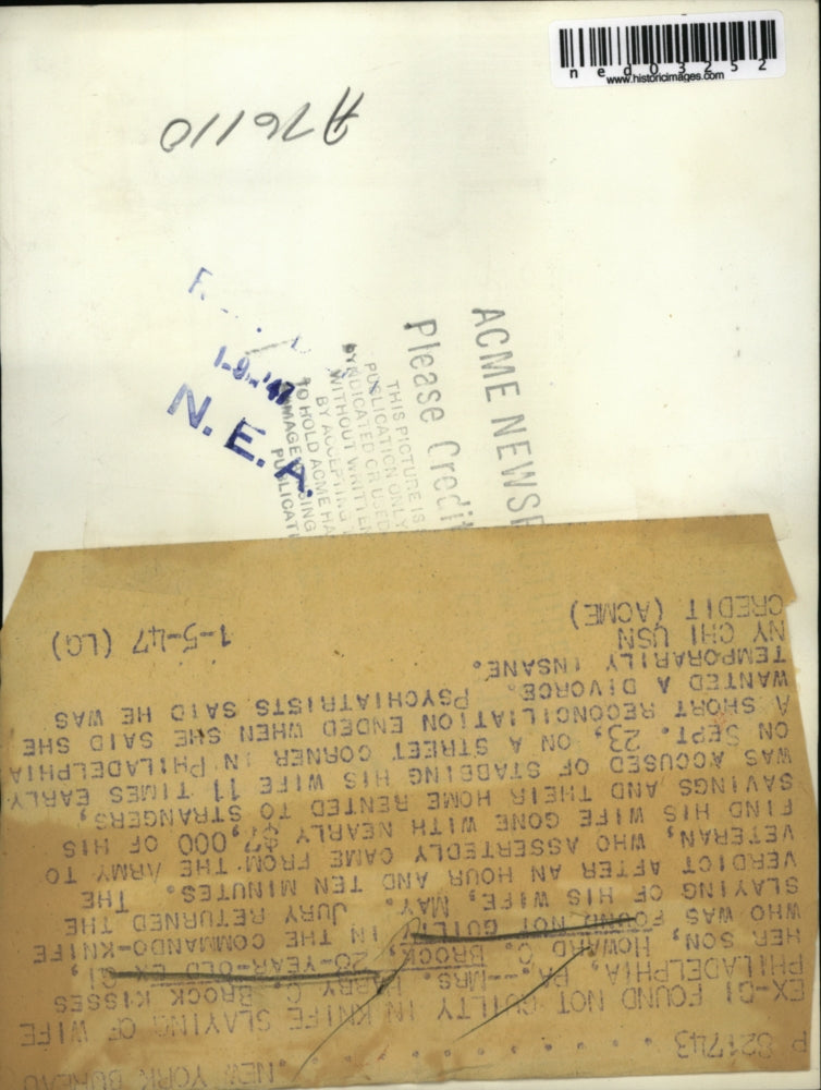 1947 Press Photo Mrs Harry Brock kisses her son Howard who is not found guilty