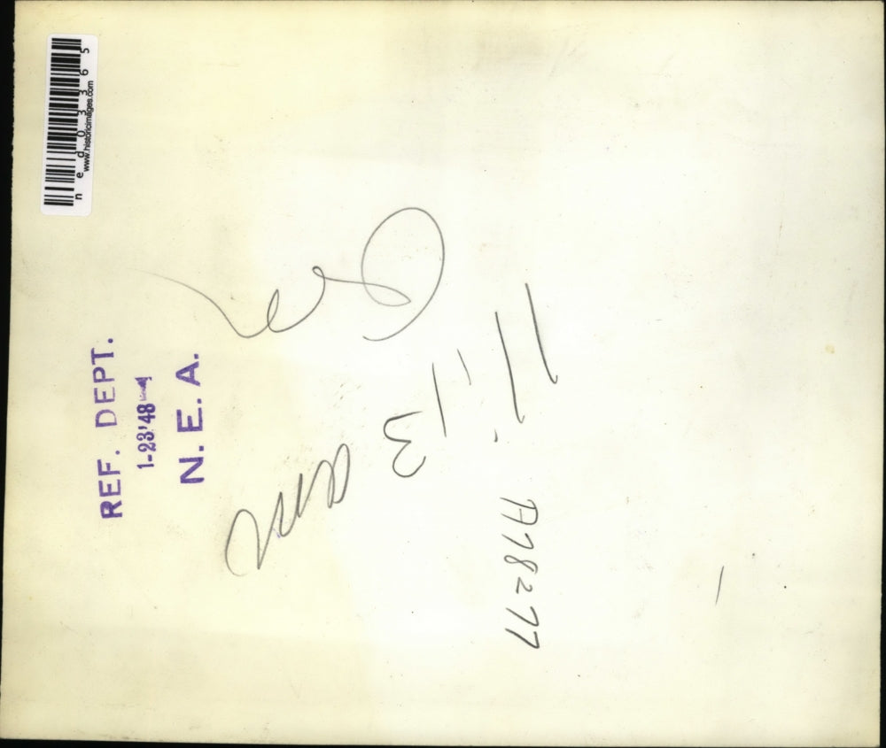 1948 Press Photo Chicago Patricia Arsier picks Theo Kuffel from line up robbers