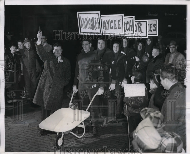Load image into Gallery viewer, 1956 Press Photo Kankakee Ill 6 members of Kankakee Junior Chamber of COmmerce
