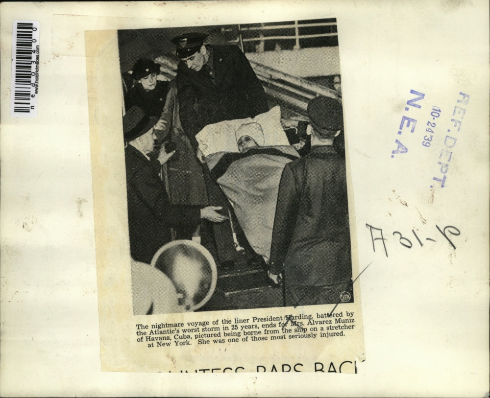 1939 Press Photo nightmare voyage ends for Mrs Alvarez Munez