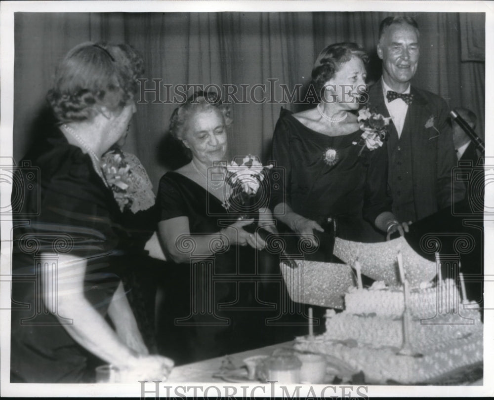 1955 Press Photo Boston Mrs George Humphrey and Mrs Christian Herter
