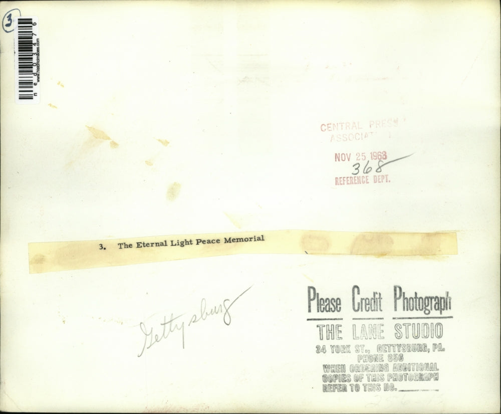 1963 Press Photo At the Eternal Light Peace Memorial