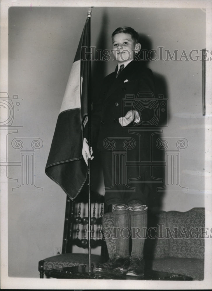 1938 Press Photo Diplomat's child Leon Leonard at Annual Children's Program
