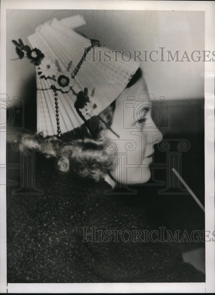 Load image into Gallery viewer, 1938 Press Photo The creator of a hat with lampshade is a Genie Loaring Clark
