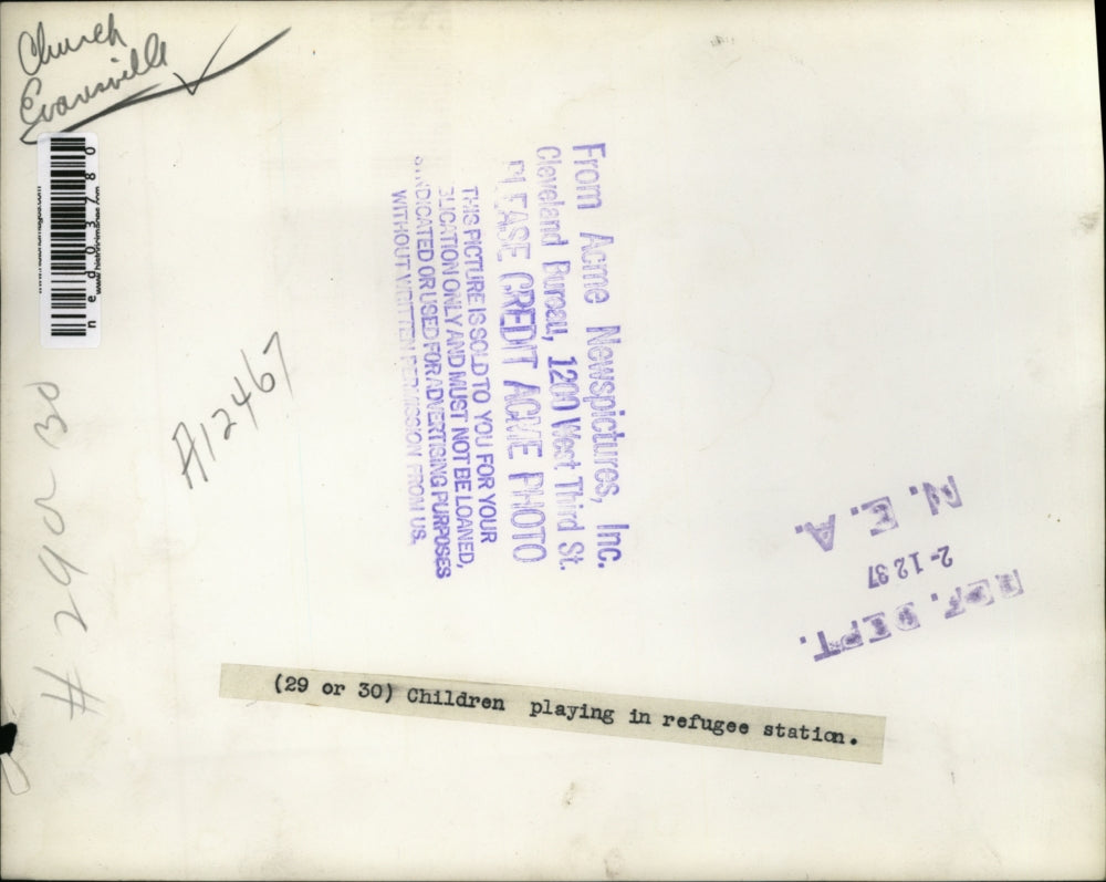 1937 Press Photo Children playing in refugee station in Church Evansville