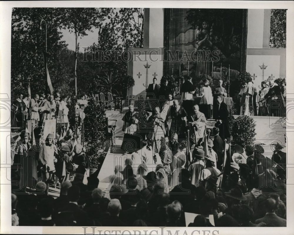 1939 Press Photo Cardinal Villenueve of Quebec at Doremy France